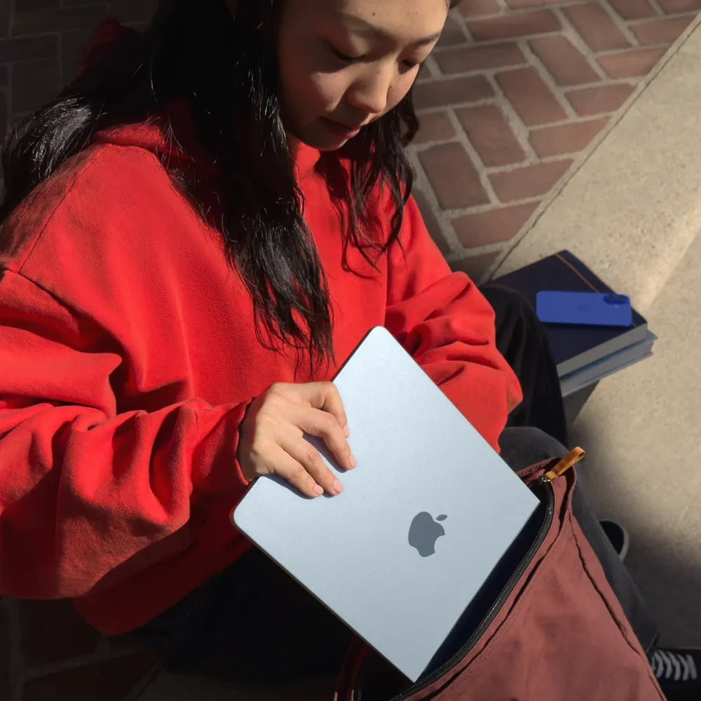 Apple MacBook Air 13-Inch | M4 chip | 2025